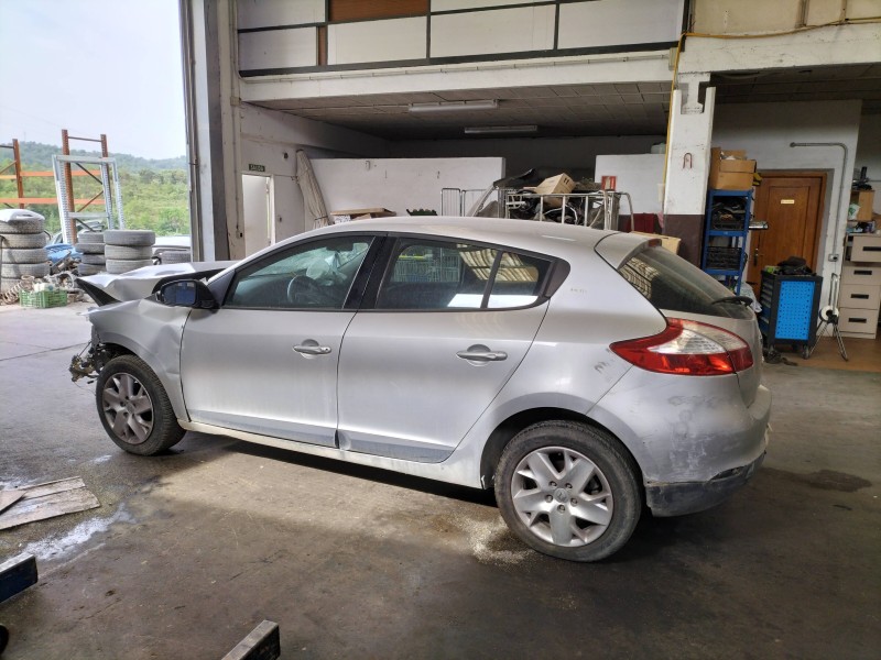 renault megane iii berlina 5p del año 2011