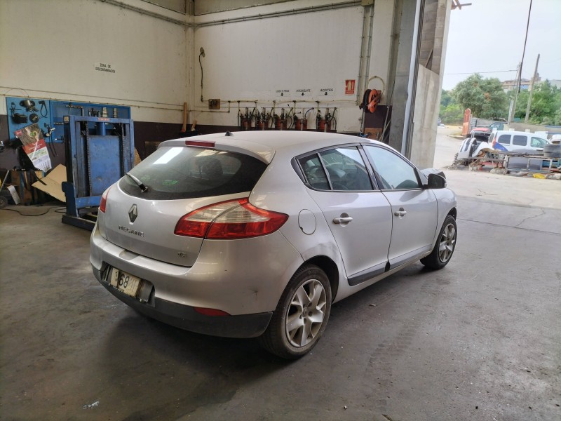 renault megane iii berlina 5p del año 2011