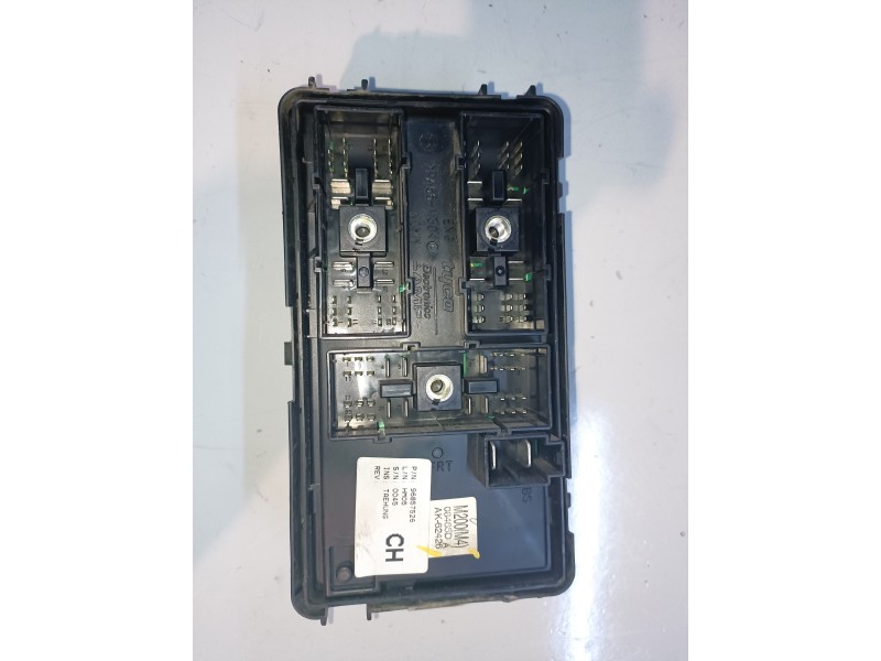 Recambio de caja reles / fusibles para chevrolet matiz (2004) b10s1 referencia OEM IAM 96857526  