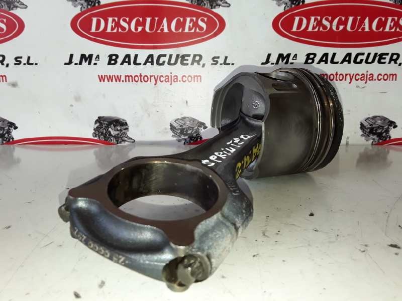 Recambio de piston para mercedes-benz sprinter furgón referencia OEM IAM 611/8857  