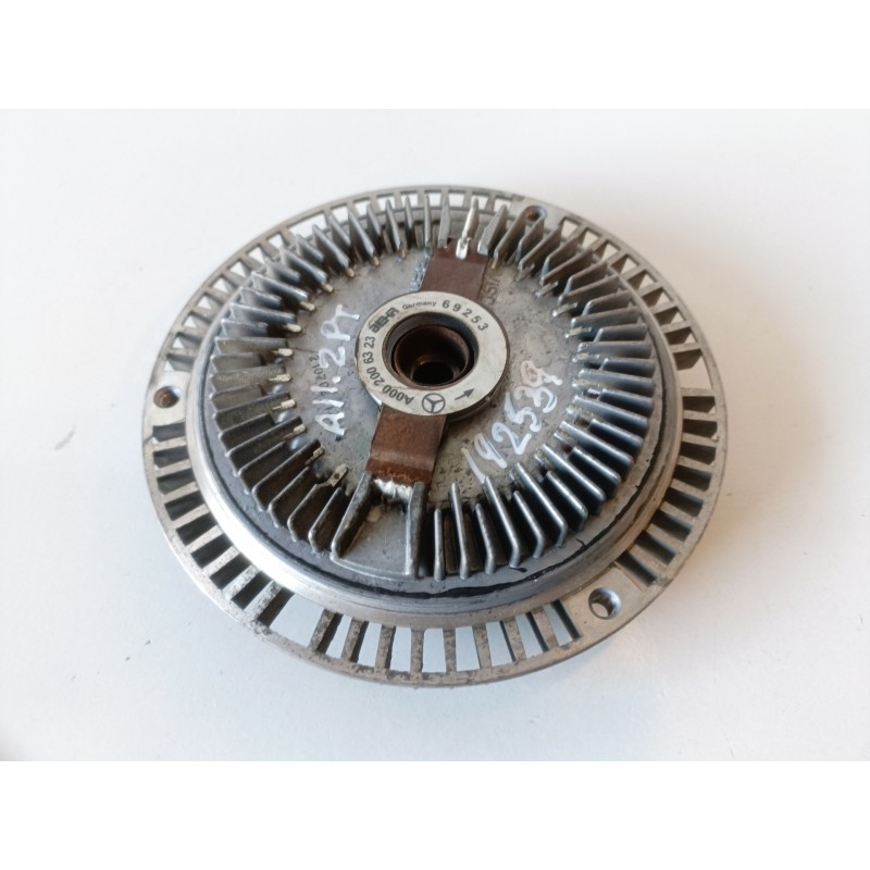 Recambio de ventilador viscoso motor para mercedes-benz vito basic-kombi (639) 646811 referencia OEM IAM A0002006323  