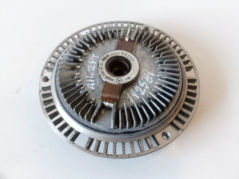 Recambio de ventilador viscoso motor para mercedes-benz vito basic-kombi (639) 646811 referencia OEM IAM A0002006323  