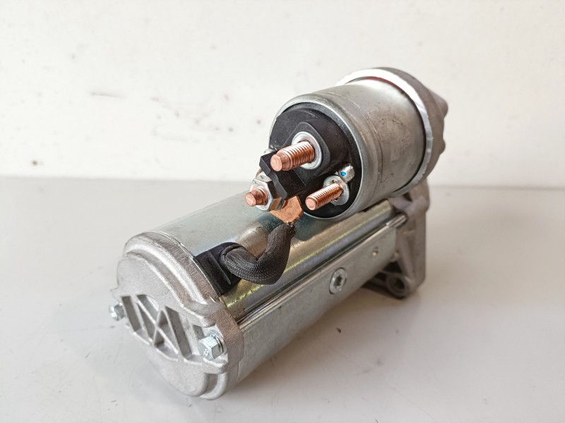 Recambio de motor arranque para opel corsa d z13dtj referencia OEM IAM 331802  