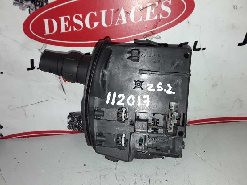 Recambio de mando limpia para renault clio iii referencia OEM IAM 88103009339  