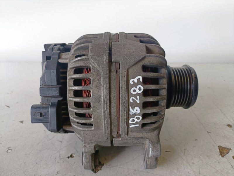Recambio de alternador para audi a3 (8p1) axw referencia OEM IAM 028903028E  
