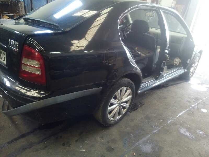 skoda octavia berlina (1u2) del año 2003