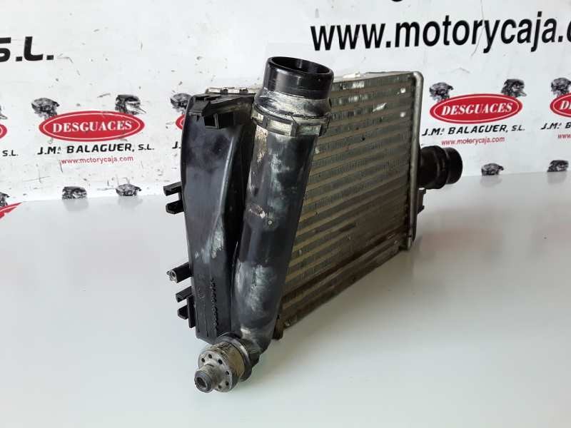 Recambio de intercooler para dacia duster i k9k658 referencia OEM IAM 144967634R/14461B681D  