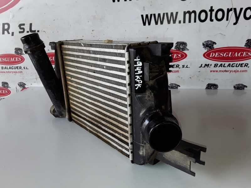 Recambio de intercooler para dacia duster i k9k658 referencia OEM IAM 144967634R/14461B681D  