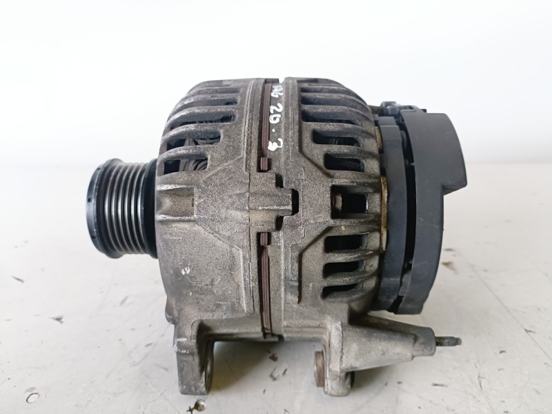 Recambio de alternador para audi a3 (8p1) axw referencia OEM IAM 028903028E  