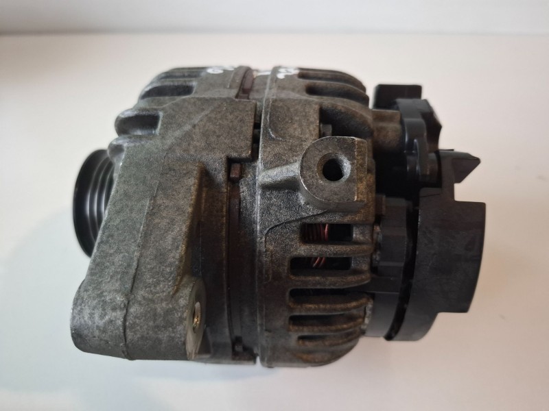 Recambio de alternador para opel meriva z16xe referencia OEM IAM 0124425022  