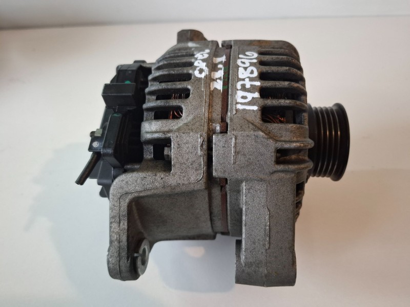 Recambio de alternador para opel meriva z16xe referencia OEM IAM 0124425022  