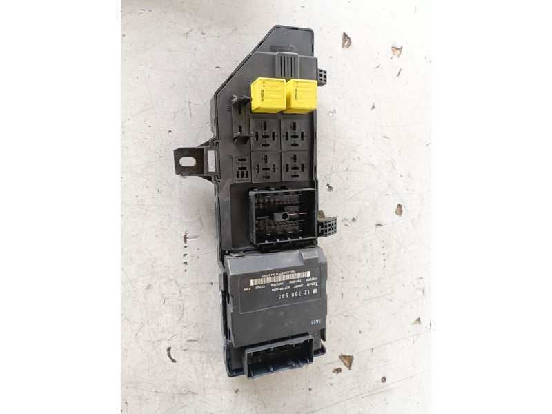 Recambio de caja reles / fusibles para saab 9-3 familiar z19dth referencia OEM IAM 12760595  