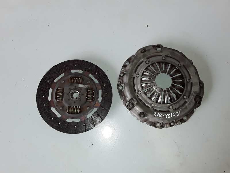 Recambio de kit embrague para renault master furgón g9u720 referencia OEM IAM 8200828444/8201313792  