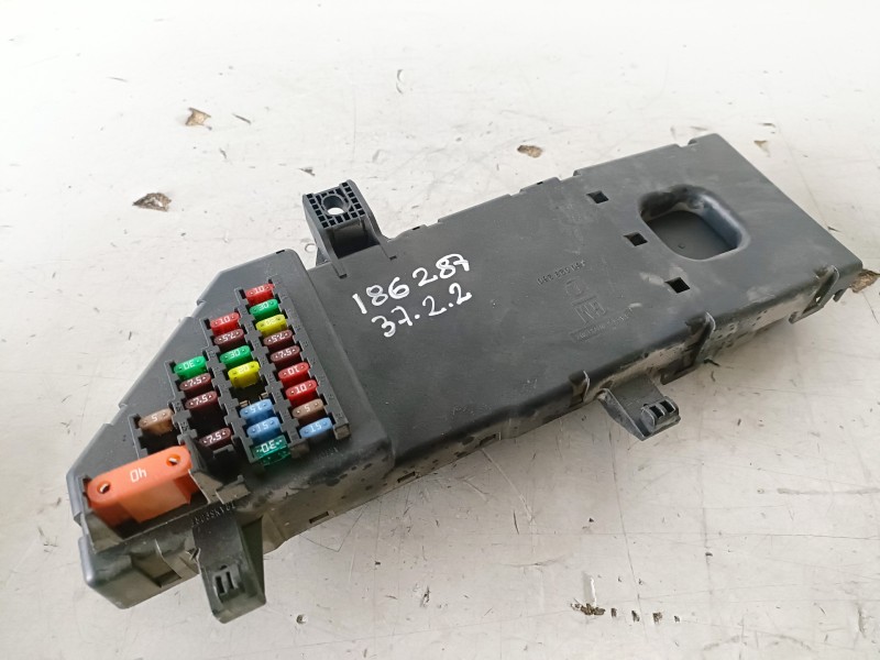 Recambio de caja reles / fusibles para saab 9-3 familiar z19dth referencia OEM IAM 12760595  