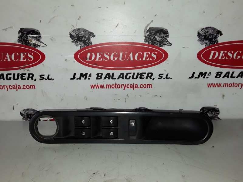 Recambio de mando elevalunas delantero izquierdo para renault espace iv (jk0) f4r794 referencia OEM IAM 8200250481/8200012126  