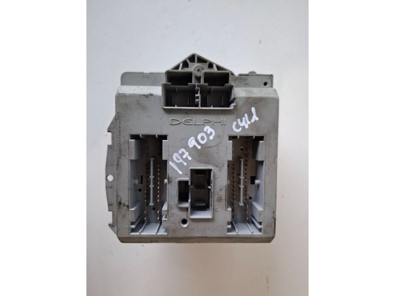 Recambio de caja reles / fusibles para fiat ii punto (188) berlina 188a7000 referencia OEM IAM 46760257  