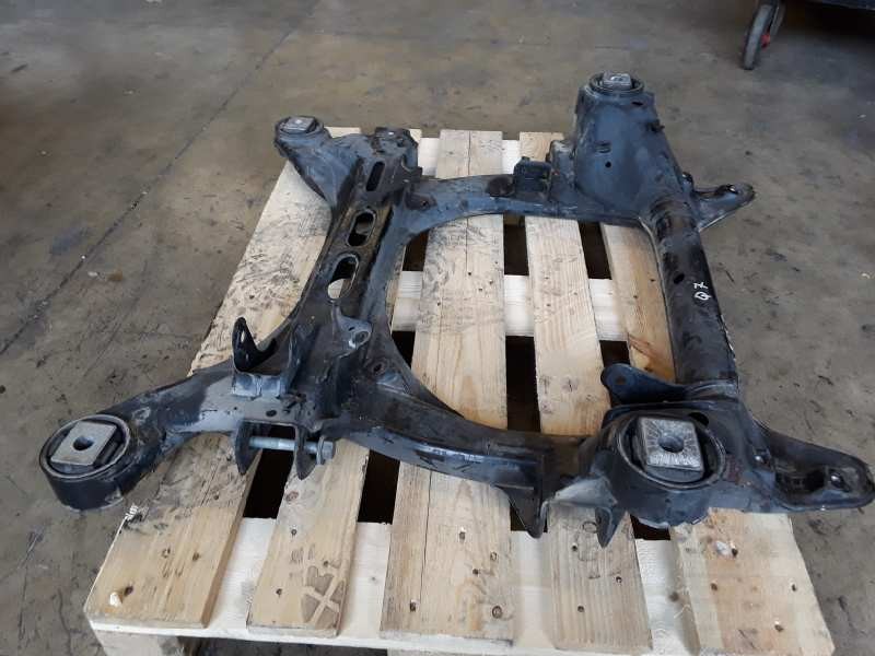 Recambio de puente delantero para audi q7 (4l) bug referencia OEM IAM 7L0499314A  