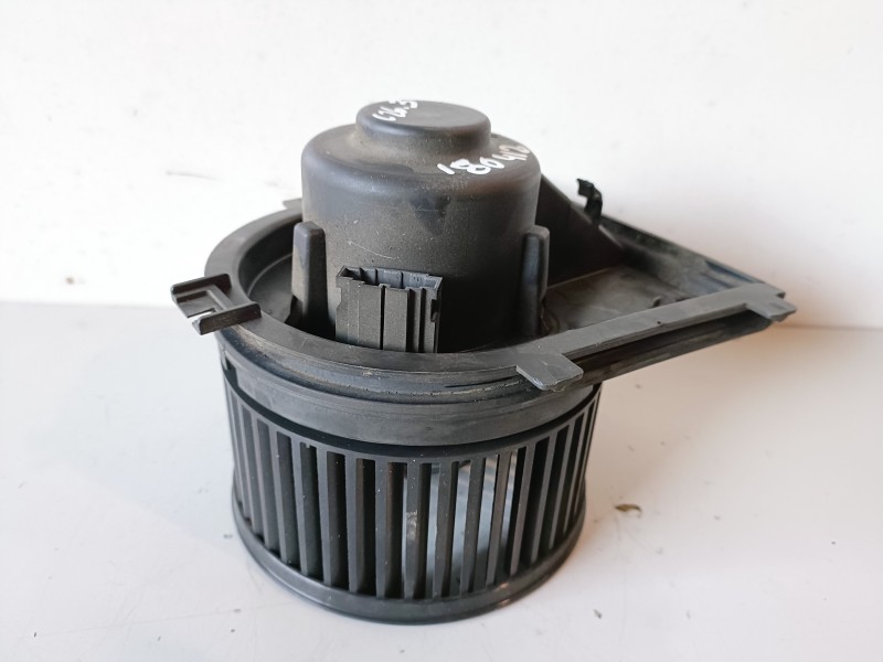 Recambio de ventilador calefaccion para audi a3 (8l) apg referencia OEM IAM 1J1819021B  