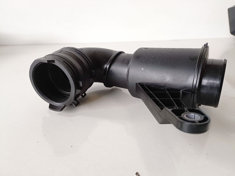 Recambio de tubo aspiracion admision para land rover discovery 5 204dta referencia OEM IAM HPLA9C602AB  
