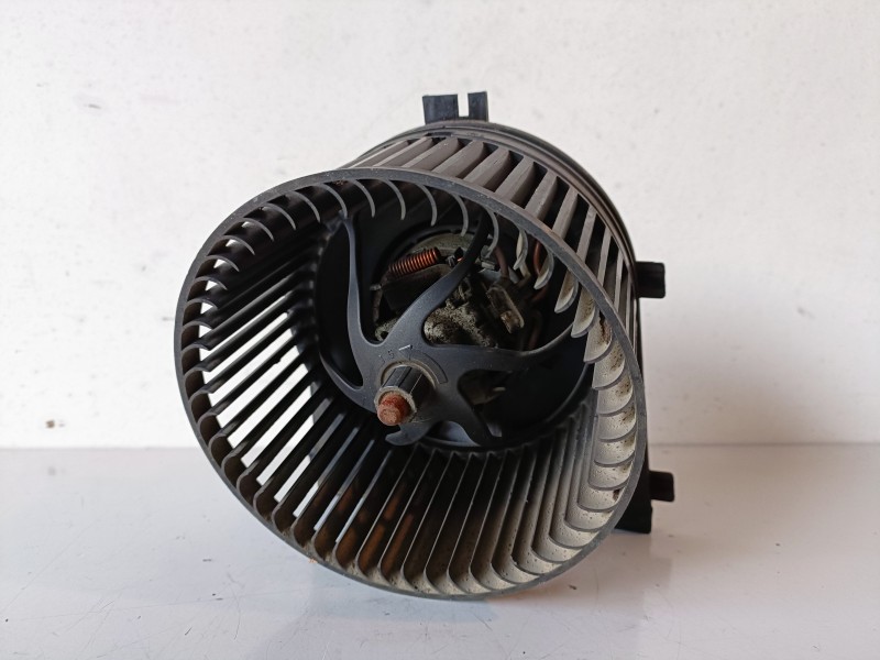 Recambio de ventilador calefaccion para audi a3 (8l) apg referencia OEM IAM 1J1819021B  