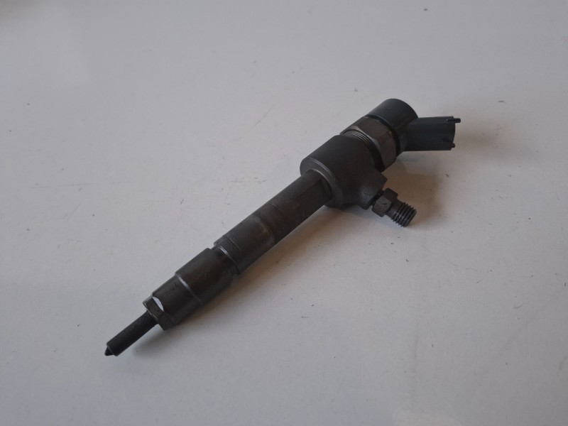 Recambio de inyector para fiat ii punto (188) berlina 188a7000 referencia OEM IAM 0445110019  