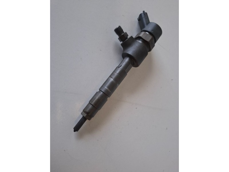 Recambio de inyector para fiat ii punto (188) berlina 188a7000 referencia OEM IAM 0445110019  