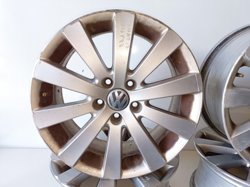 Recambio de juego llantas para volkswagen passat variant (3c5) bkp referencia OEM IAM 3C0601025AJ  