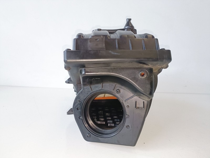 Recambio de caja filtro aire para land rover discovery 5 204dta referencia OEM IAM GPLA9H736AA  