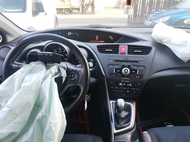honda civic 5 puertas (fk) del año 2014