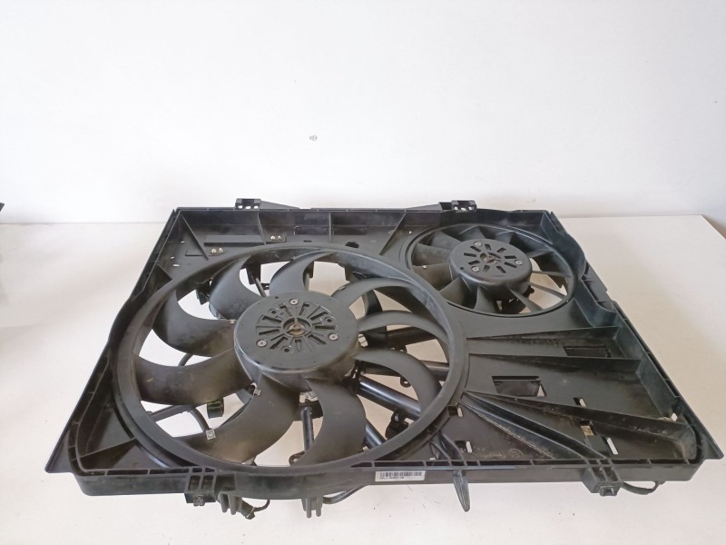 Recambio de electroventilador para land rover discovery 5 204dta referencia OEM IAM 500142004/500142604  