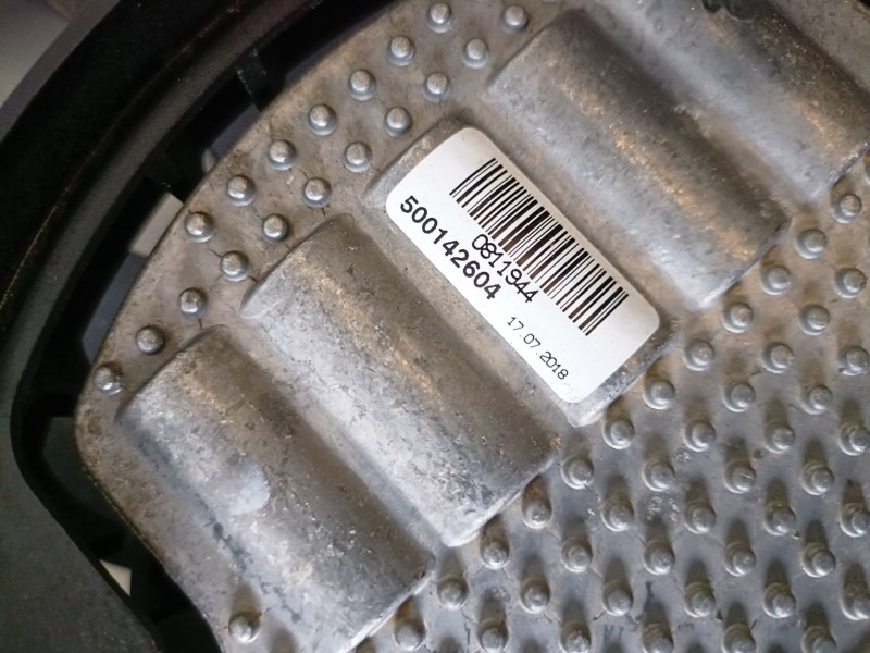 Recambio de electroventilador para land rover discovery 5 204dta referencia OEM IAM 500142004/500142604  