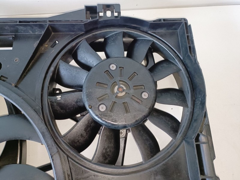 Recambio de electroventilador para land rover discovery 5 204dta referencia OEM IAM 500142004/500142604  