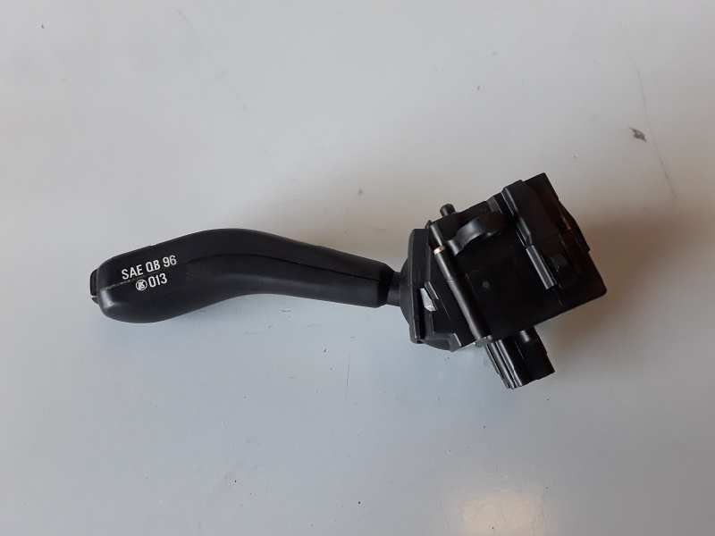 Recambio de mando intermitentes para bmw serie 3 berlina (e46) 204d1 referencia OEM IAM 8363668M/01104010  