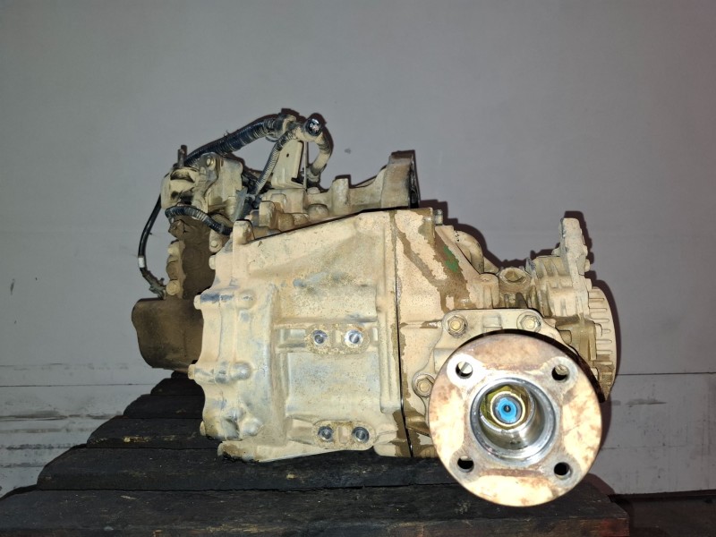 Recambio de caja cambios para nissan x-trail (t30) yd22 referencia OEM IAM   