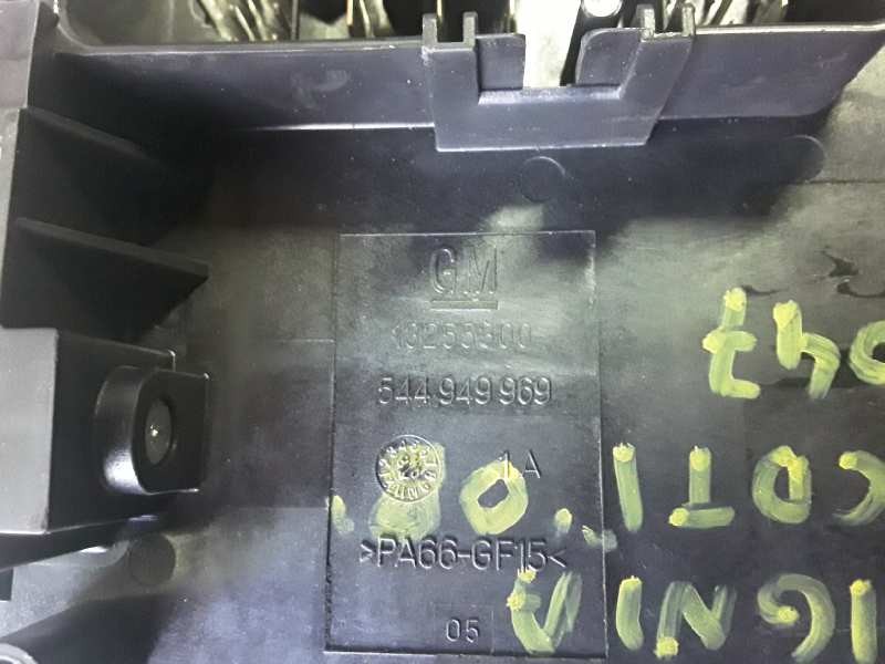 Recambio de caja reles / fusibles para opel insignia berlina a20dth referencia OEM IAM 13255300/544949969/13222782/13255300  