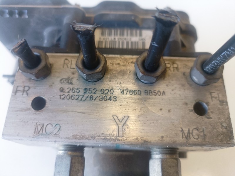 Recambio de abs para nissan qashqai (j10) r9m405 referencia OEM IAM 0265252020  