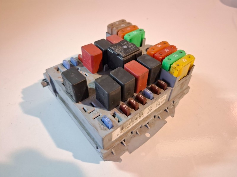 Recambio de caja reles / fusibles para lancia musa (184) 350a1000 referencia OEM IAM 51799612  