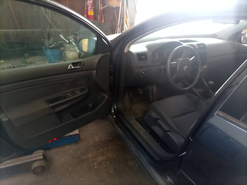 volkswagen golf v (1k1)(10.2003) del año 2005
