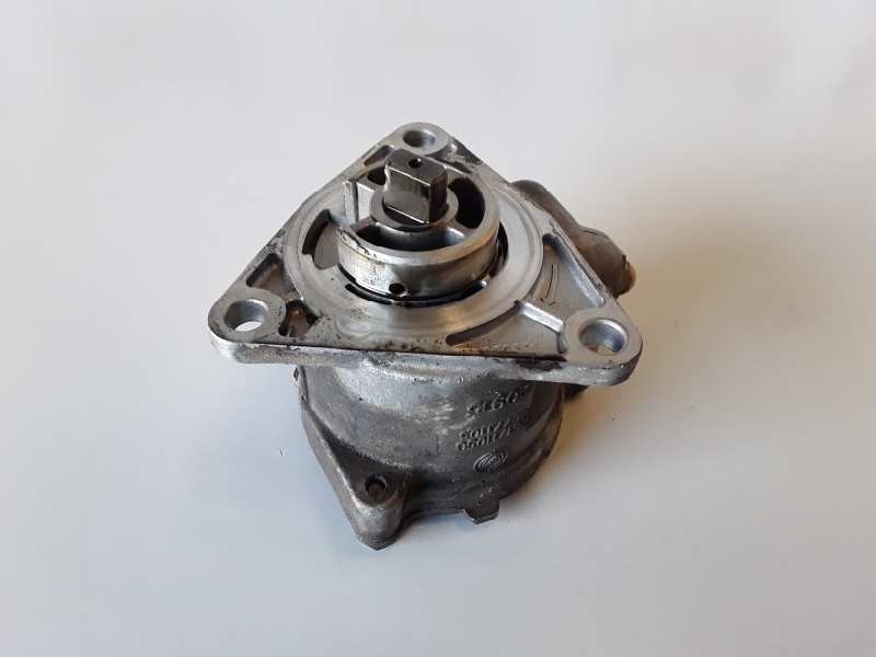 Recambio de depresor freno / bomba vacio para fiat ii bravo (198) 192a8000 referencia OEM IAM 55205443  
