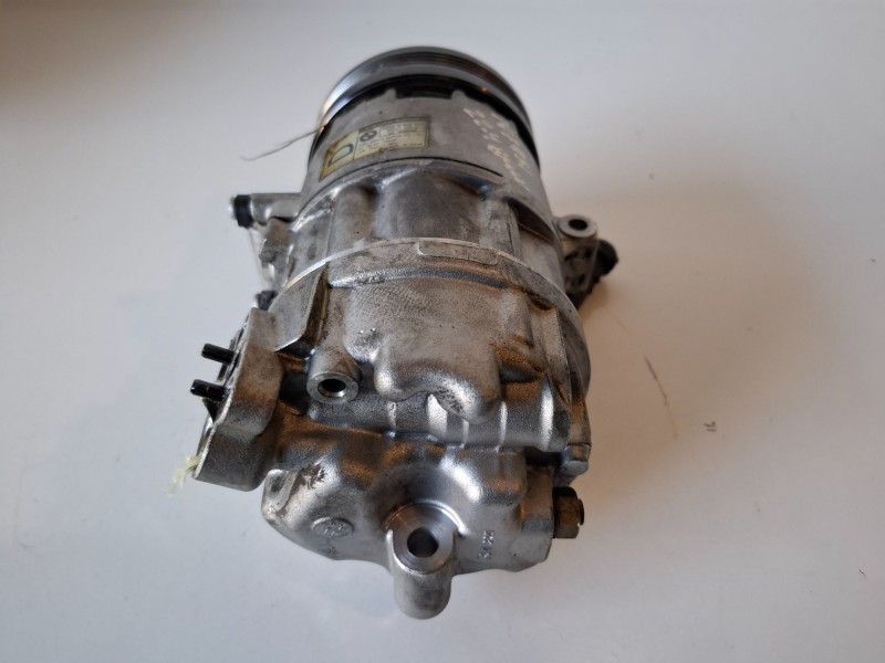 Recambio de compresor aire acondicionado para bmw serie 3 coupe (e46) 204d4 referencia OEM IAM 64526905643  