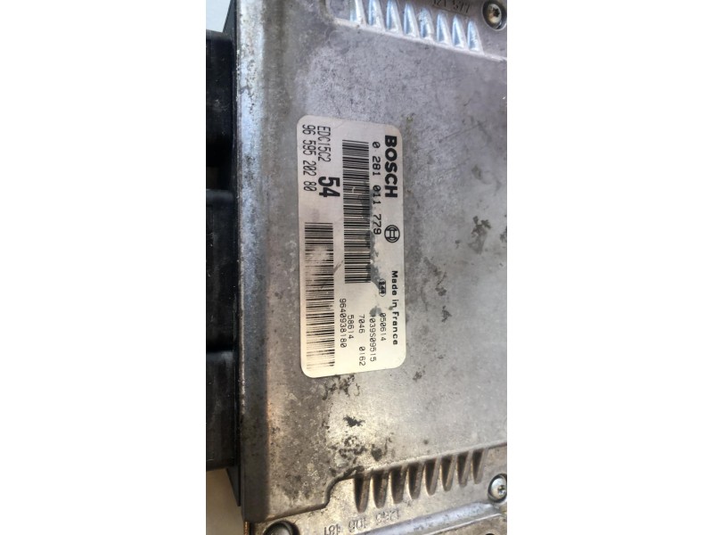 Recambio de centralita motor uce para citroen c8 4hw referencia OEM IAM 0281011779/EDC15C2  
