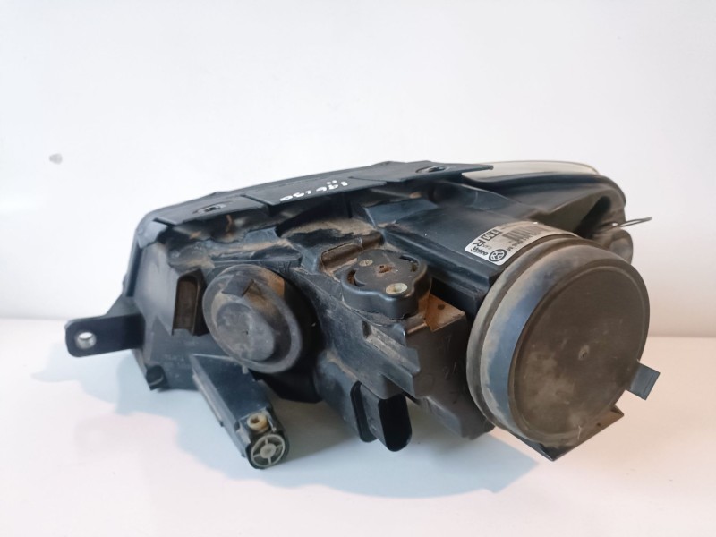 Recambio de faro derecho para volkswagen passat variant (3c5) bkp referencia OEM IAM 3C0941006M  