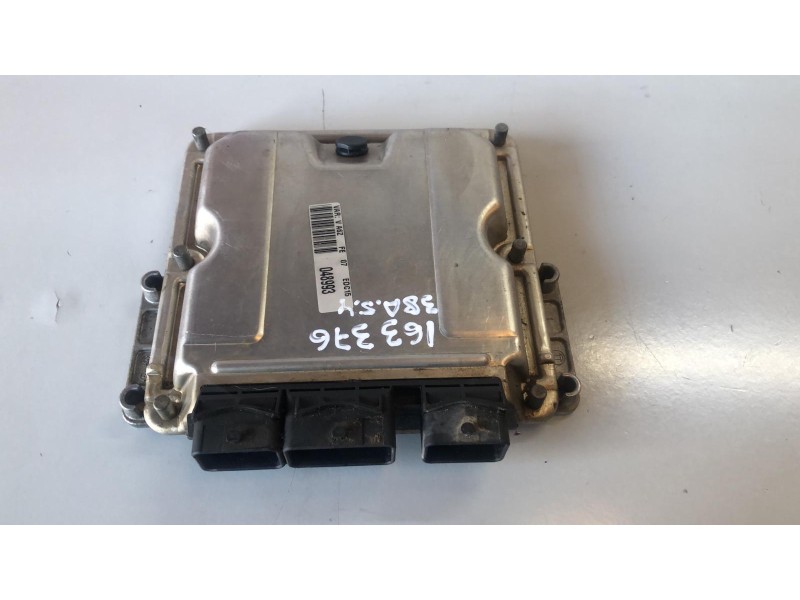 Recambio de centralita motor uce para citroen c8 4hw referencia OEM IAM 0281011779/EDC15C2  
