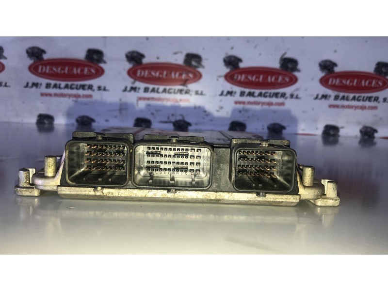 Recambio de centralita motor uce para citroen c8 4hw referencia OEM IAM 0281011779/EDC15C2  