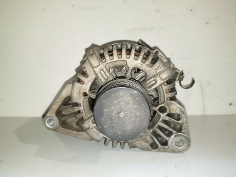 Recambio de alternador para hyundai matrix (fc) d4fa referencia OEM IAM 2655475  