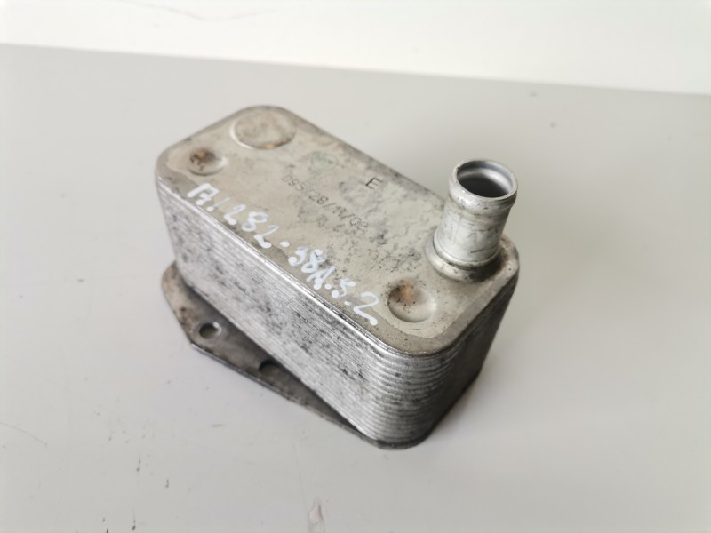 Recambio de enfriador aceite motor para bmw serie 3 berlina (e46) 204d4 referencia OEM IAM 7787698  
