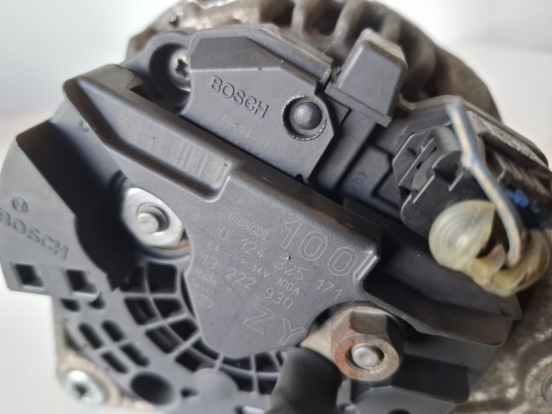 Recambio de alternador para opel astra h caravan z14xep referencia OEM IAM 0124325171  