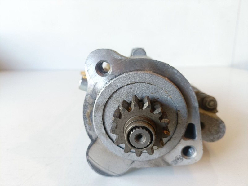 Recambio de motor arranque para land rover discovery 5 204dta referencia OEM IAM 4380003120  