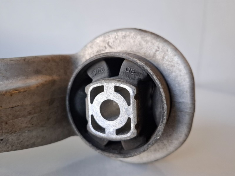 Recambio de brazo suspension inferior delantero izquierdo para audi a4 avant (8k5) caga referencia OEM IAM 8K0407695F  