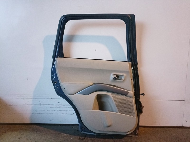 Recambio de puerta trasera izquierda para mitsubishi outlander (cw0) bsy referencia OEM IAM   